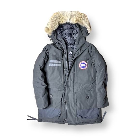 Canada Goose Macculloch Winter Down Parka Coyote Fur $1399 Large - Picture 7 of 16